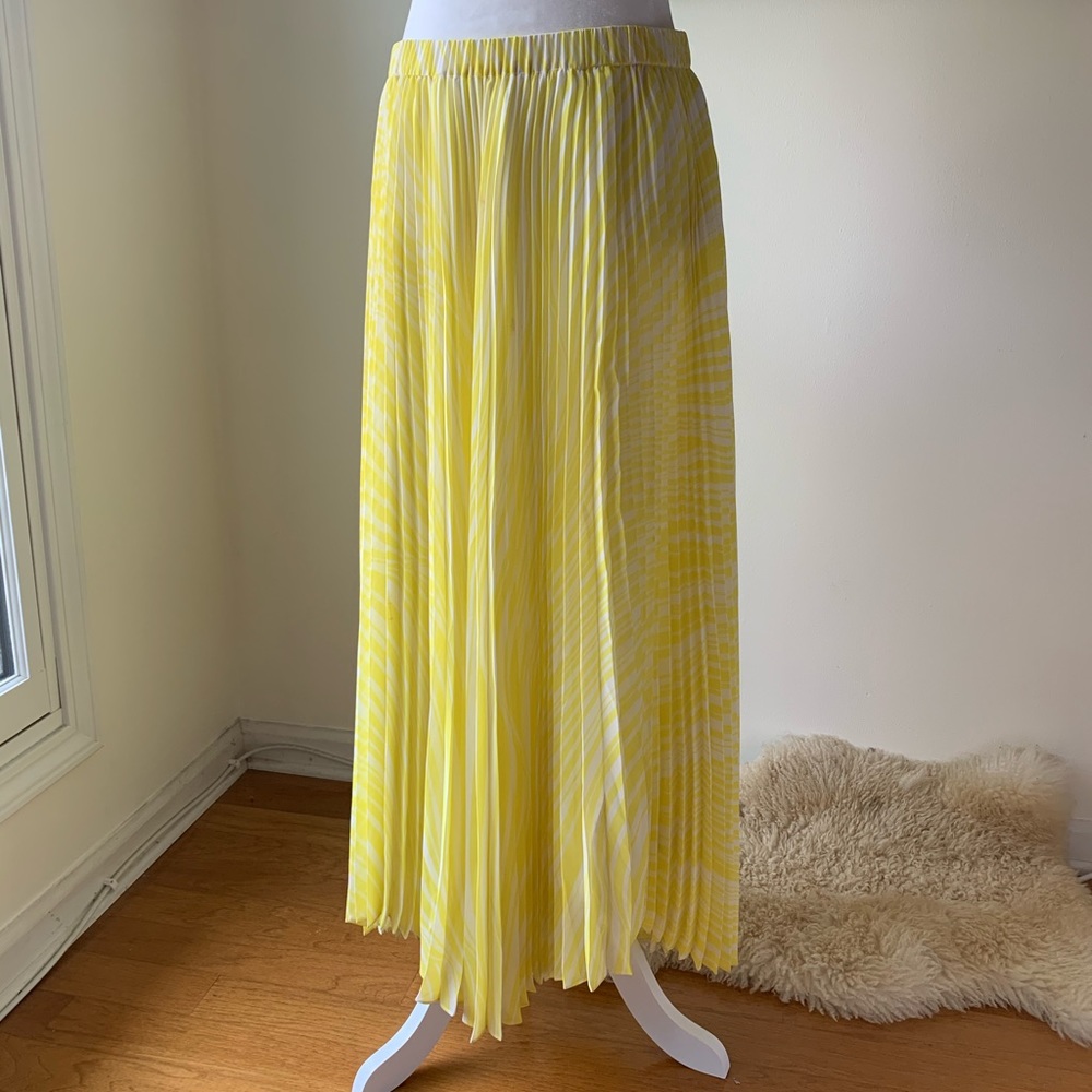 Soft Surroundings pleated yellow maxi Skirt